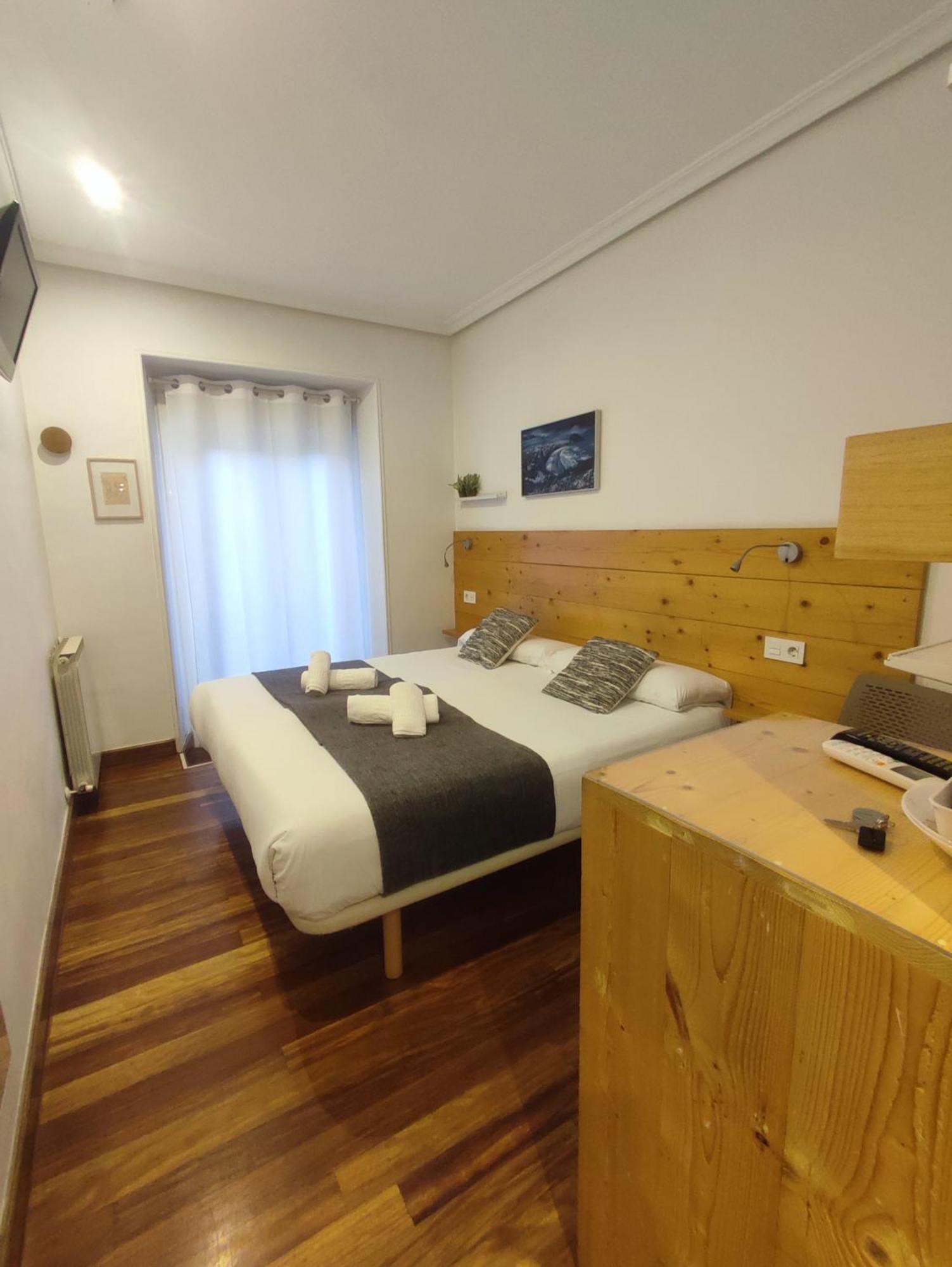 Pension Urkia Сан-Себастьян Экстерьер фото