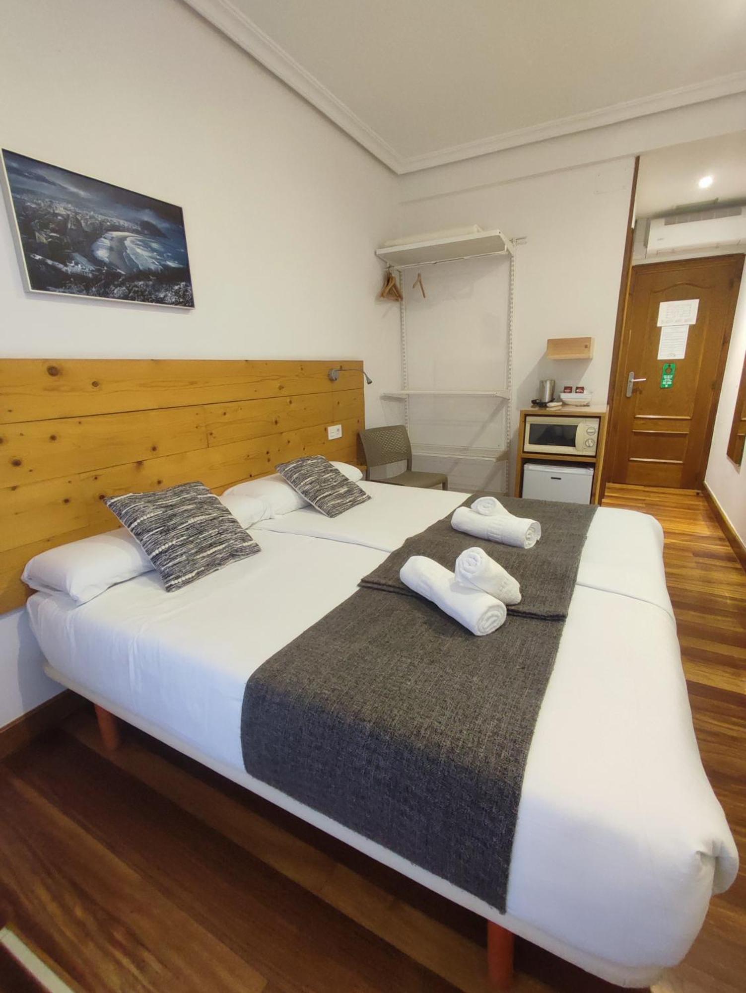 Pension Urkia Сан-Себастьян Экстерьер фото